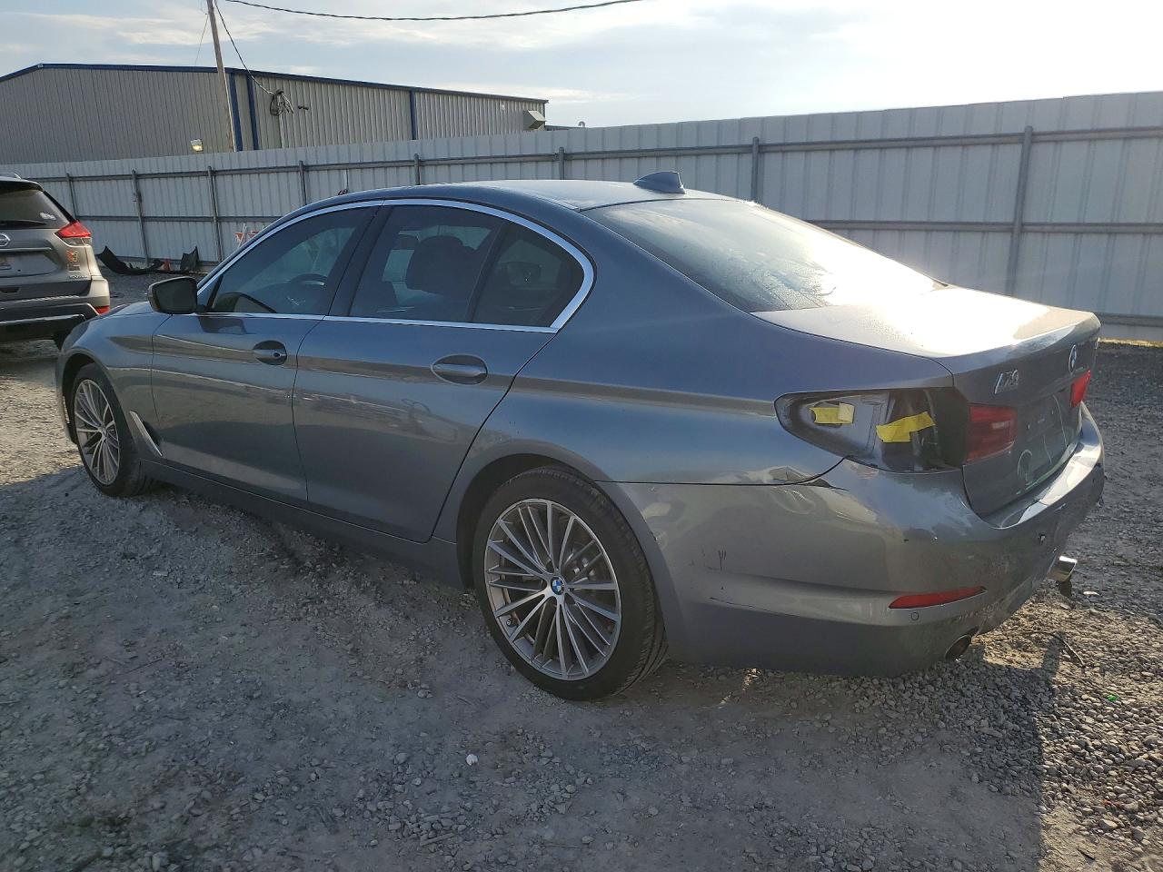 2019 BMW 530