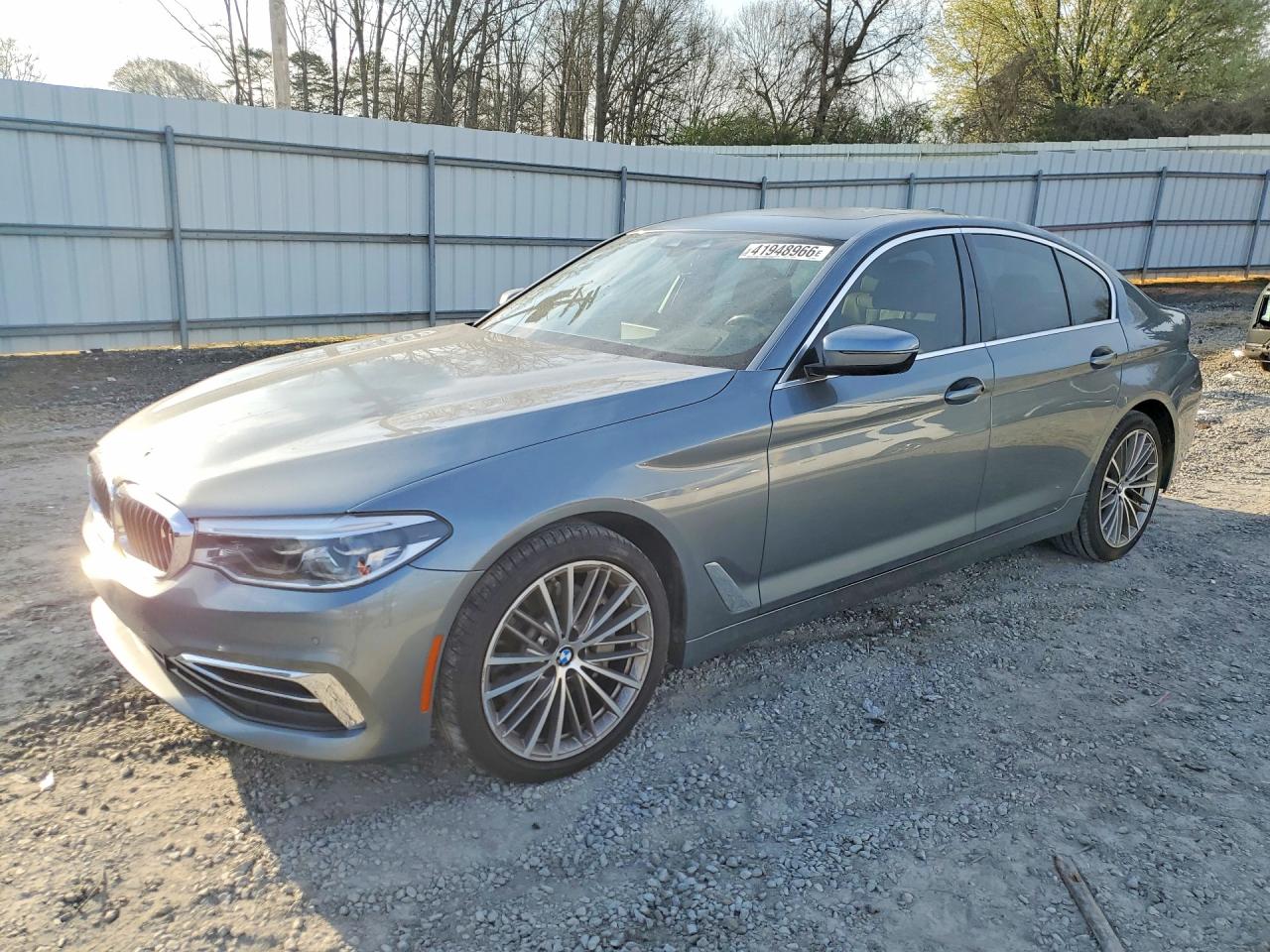 2019 BMW 530