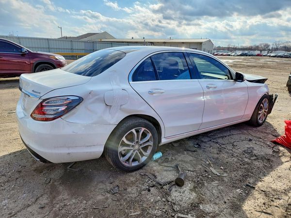2015 MERCEDES-BENZ C 4-MATIC
