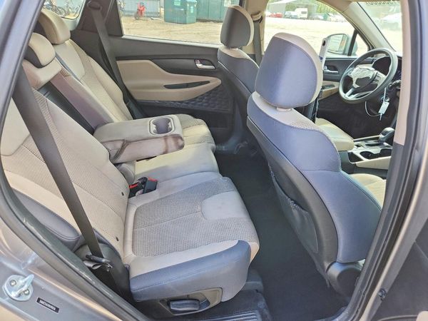 2019 HYUNDAI SANTA FE SE