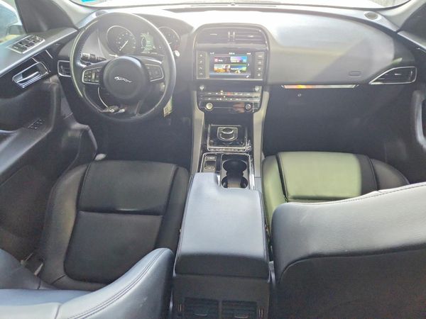 2018 JAGUAR F-PACE