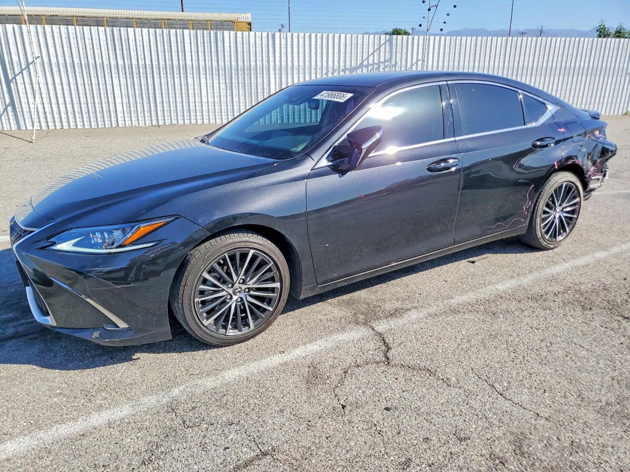 2023 LEXUS ES 300H