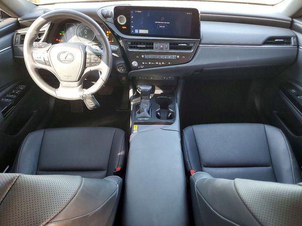 2023 LEXUS ES 300H