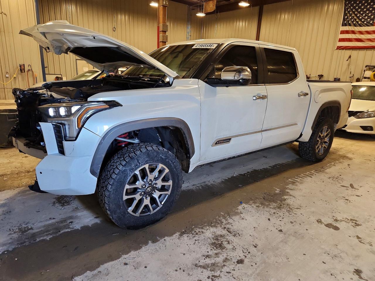 2025 TOYOTA TUNDRA