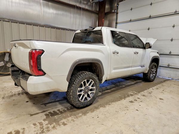 2025 TOYOTA TUNDRA
