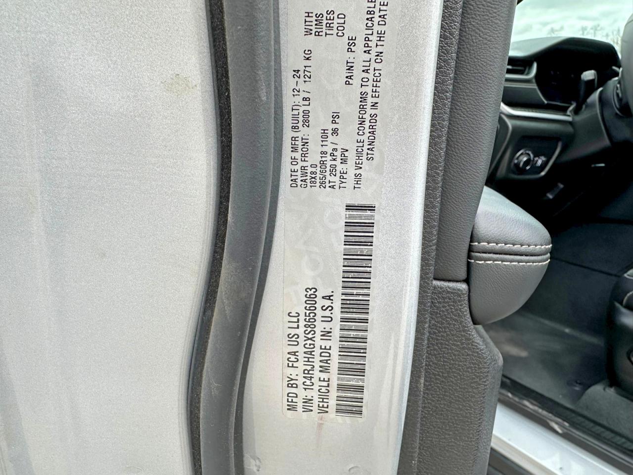 2025 JEEP GRAND CHEROKEE Laredo, Altitude