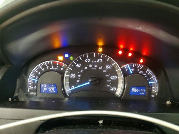 2014 TOYOTA CAMRY