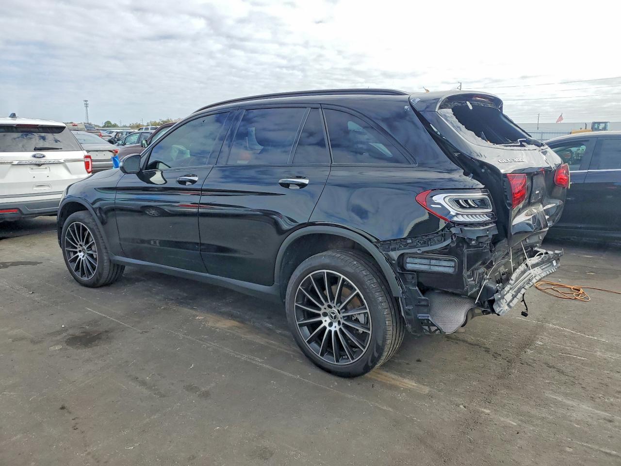 2022 MERCEDES-BENZ GLC