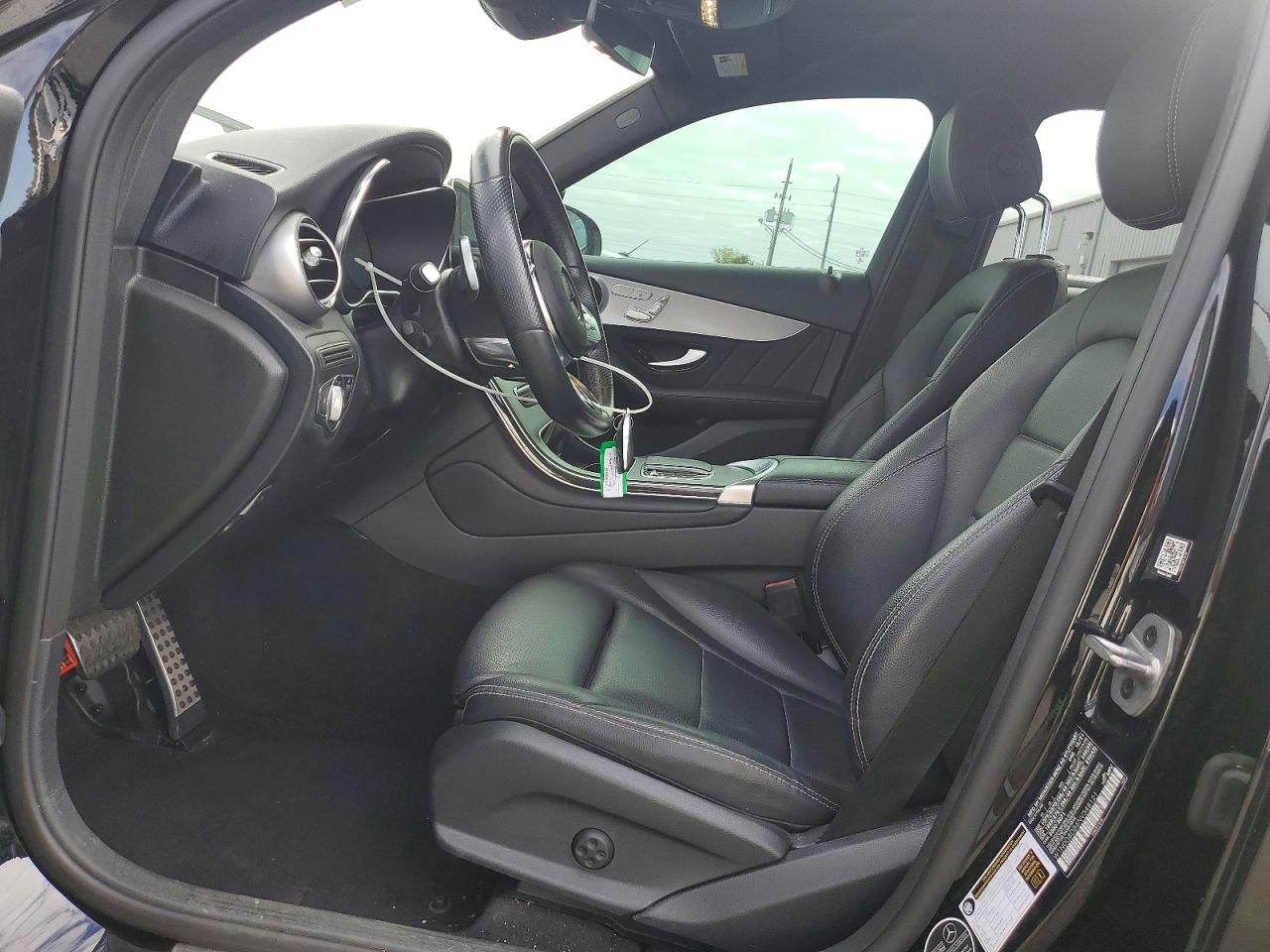 2022 MERCEDES-BENZ GLC
