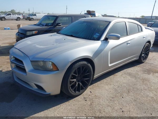 2012 DODGE CHARGER SE