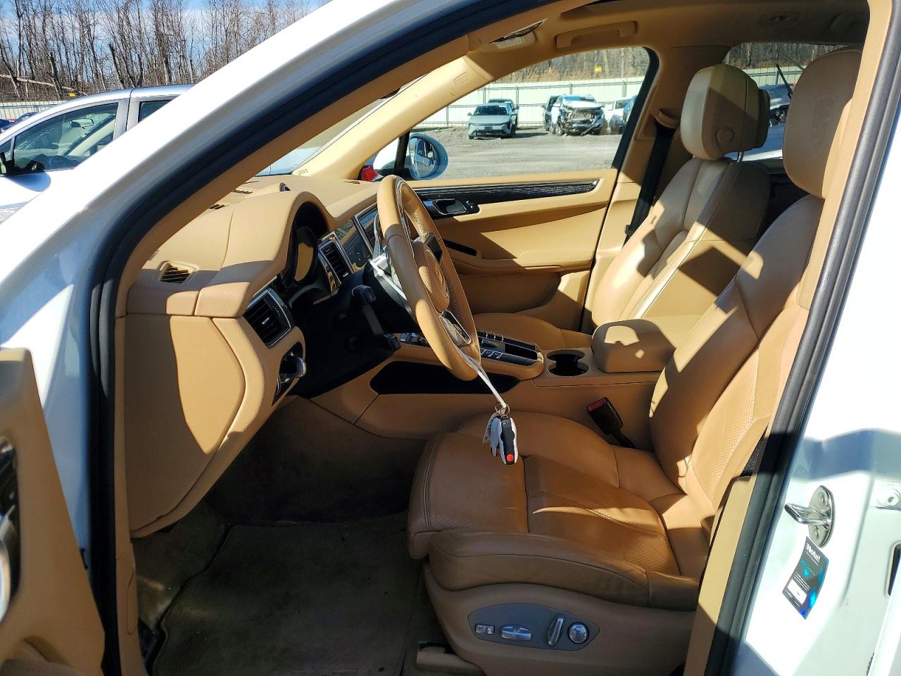 2017 PORSCHE MACAN