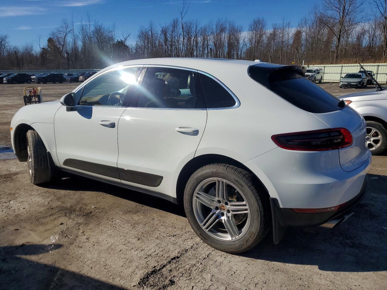 2017 PORSCHE MACAN