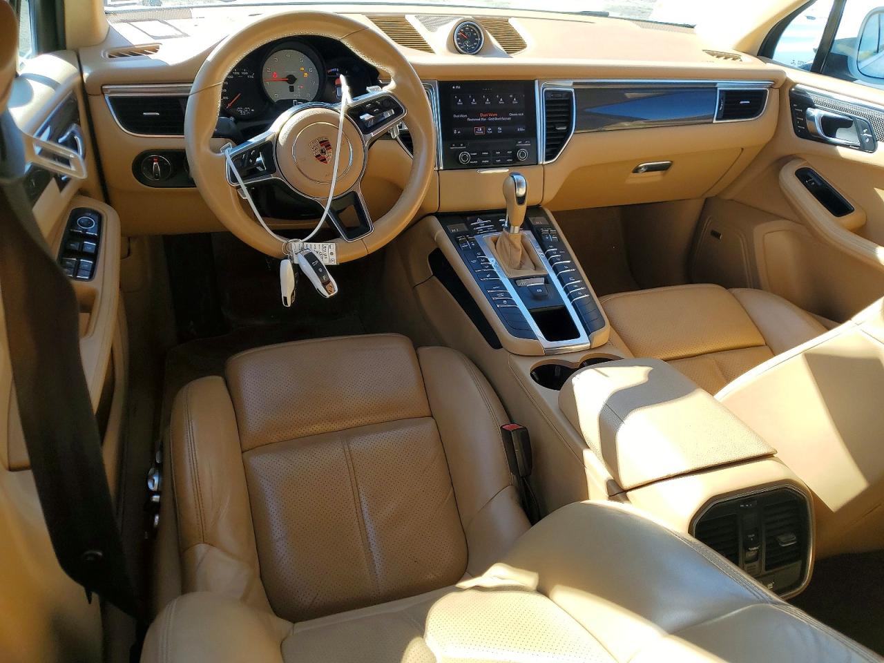 2017 PORSCHE MACAN