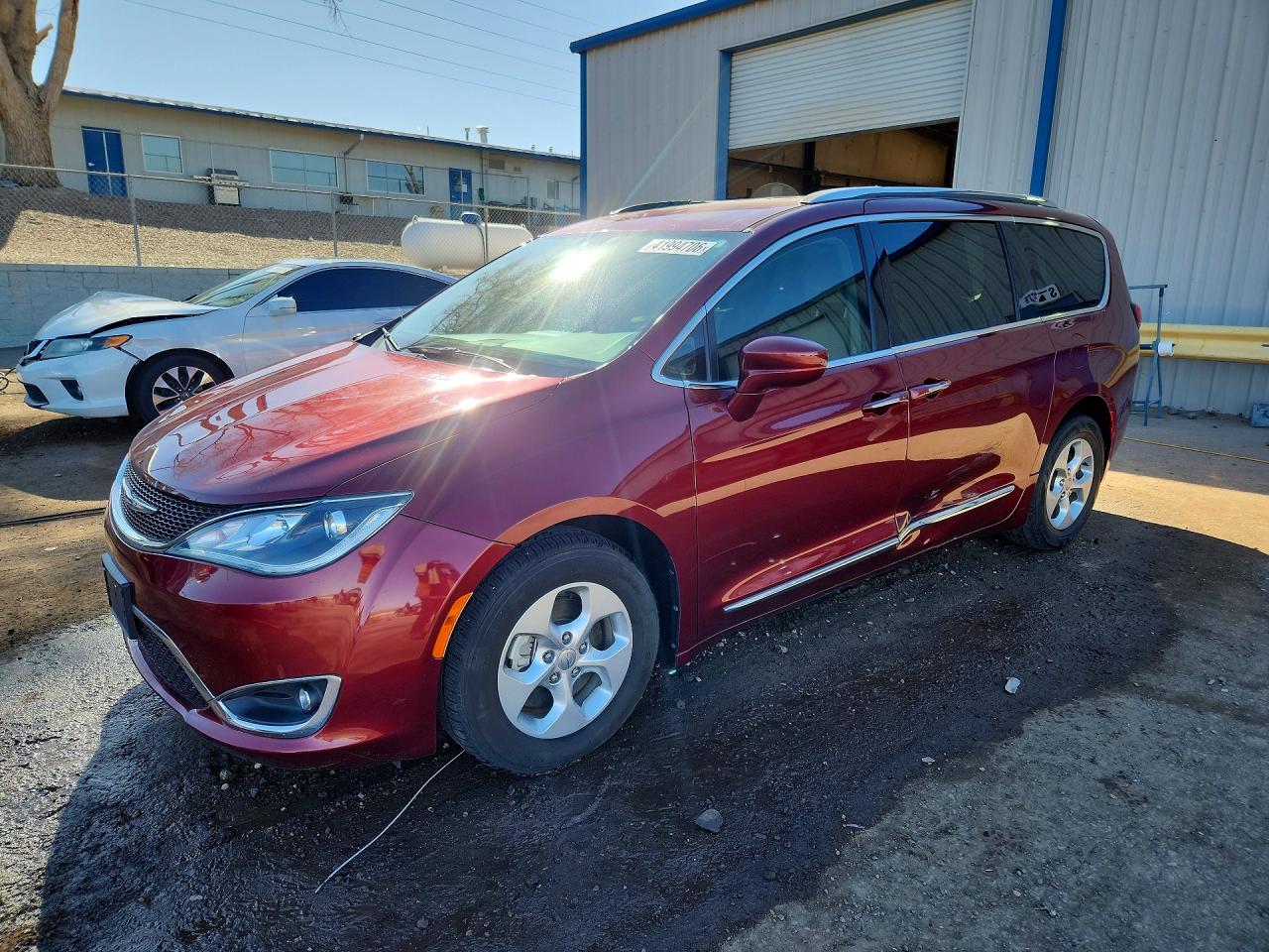 2017 CHRYSLER PACIFICA