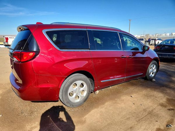 2017 CHRYSLER PACIFICA