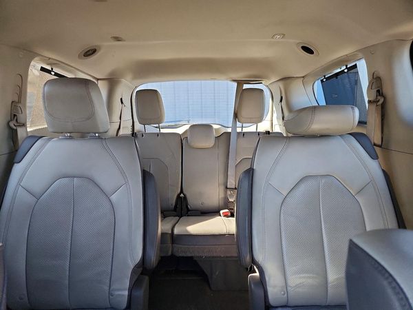 2017 CHRYSLER PACIFICA