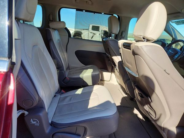 2017 CHRYSLER PACIFICA