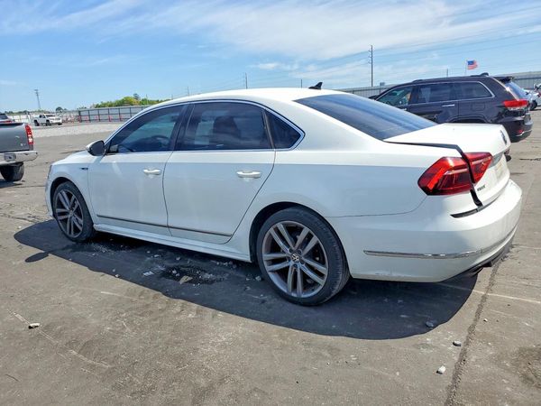 2017 VOLKSWAGEN PASSAT R-Line