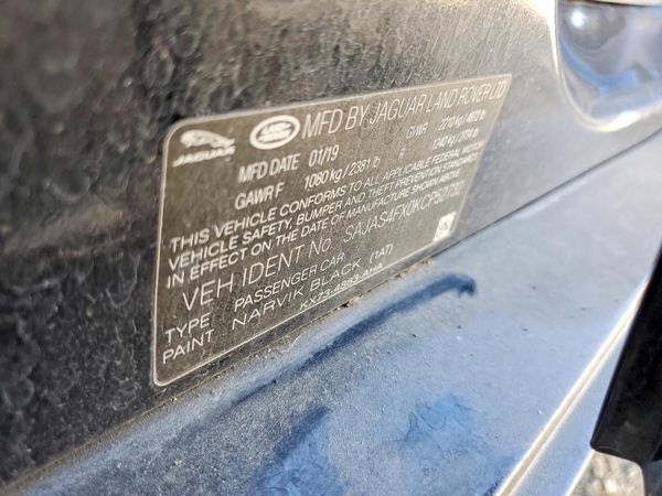 2019 JAGUAR XE