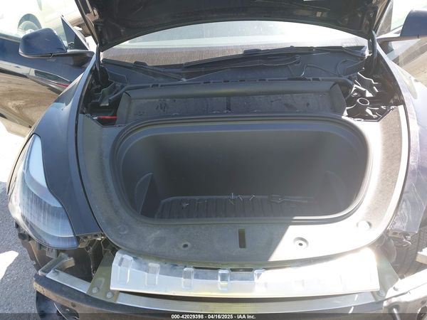2024 TESLA MODEL Y RWD