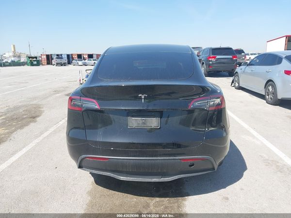 2024 TESLA MODEL Y RWD