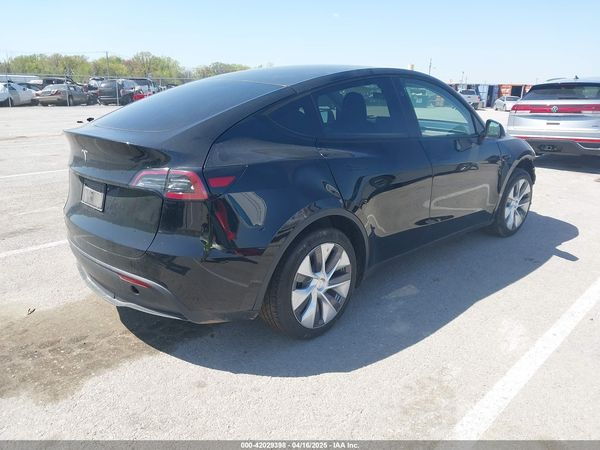 2024 TESLA MODEL Y RWD