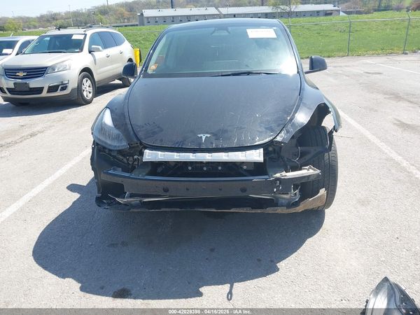 2024 TESLA MODEL Y RWD