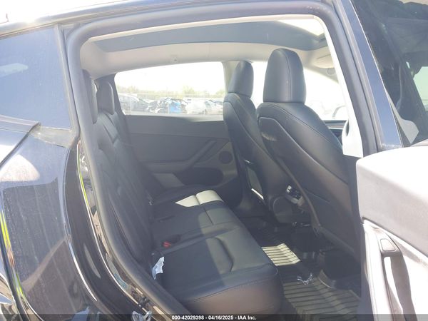 2024 TESLA MODEL Y RWD