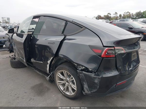 2024 TESLA MODEL Y RWD