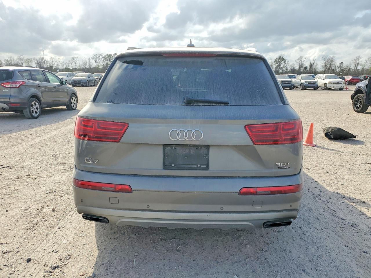 2018 AUDI Q7 quattro Prestige