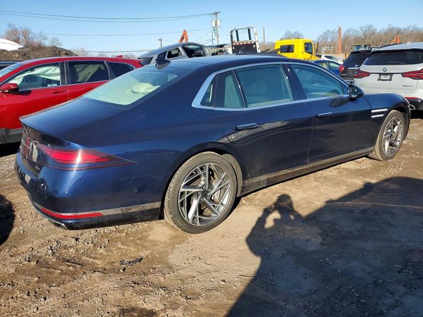 2023 GENESIS G90