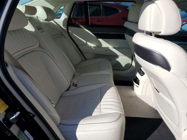 2023 GENESIS G90