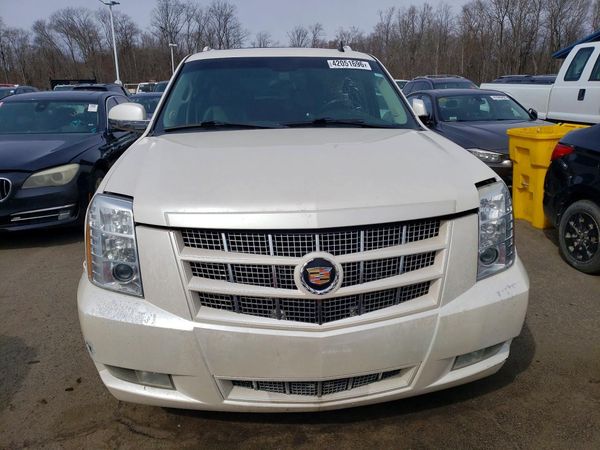 2013 CADILLAC ESCALADE ESV Premium