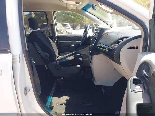 2013 DODGE GRAND CARAVAN SXT — I5