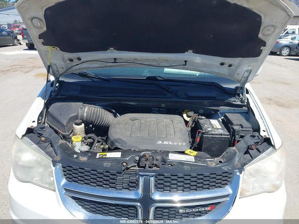 2013 DODGE GRAND CARAVAN SXT — I10