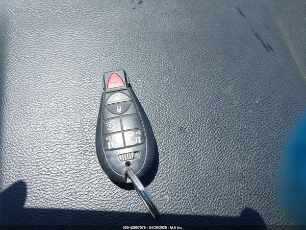 2013 DODGE GRAND CARAVAN SXT — I11