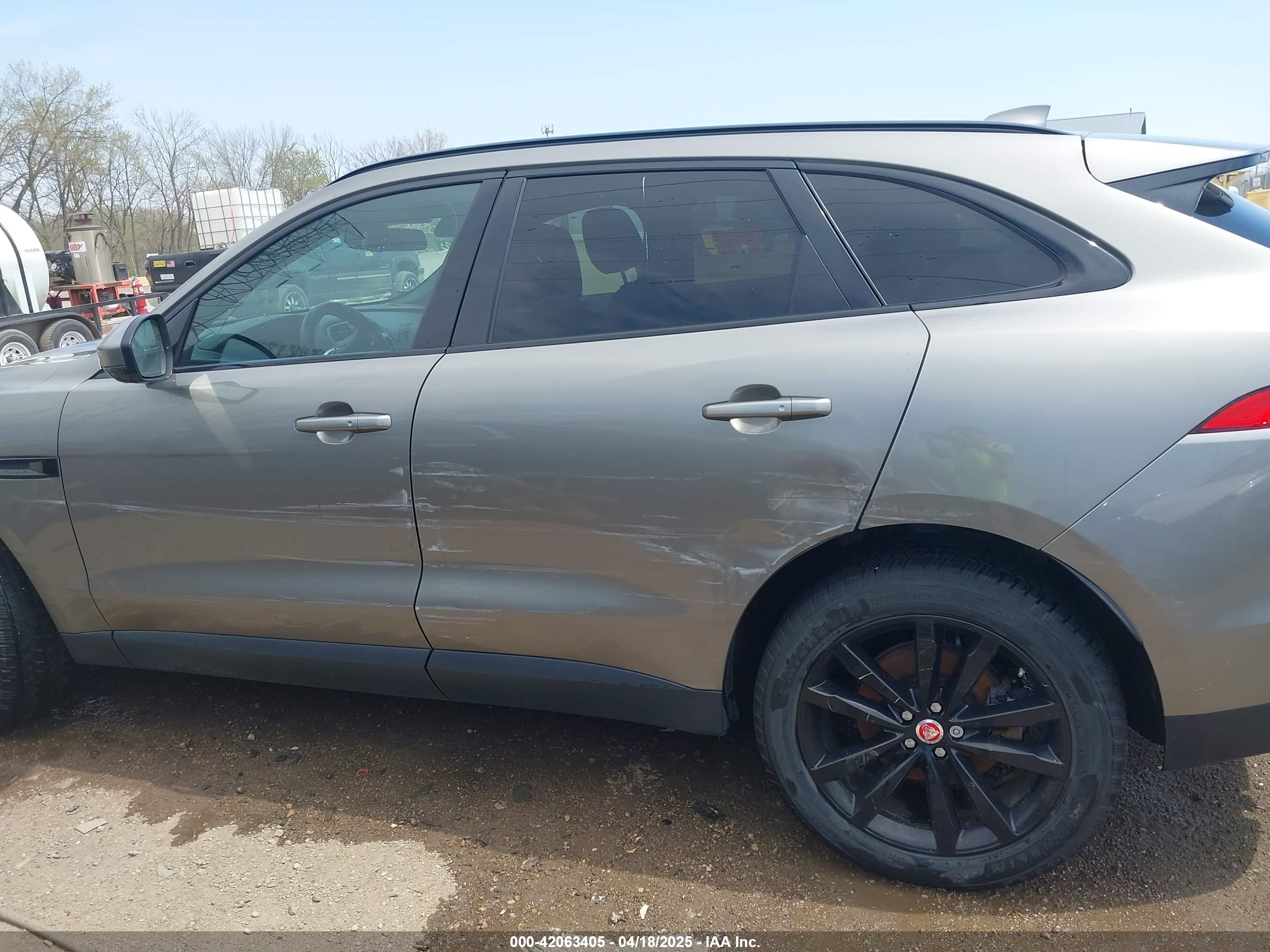 2018 JAGUAR F-PACE 25T PRESTIGE