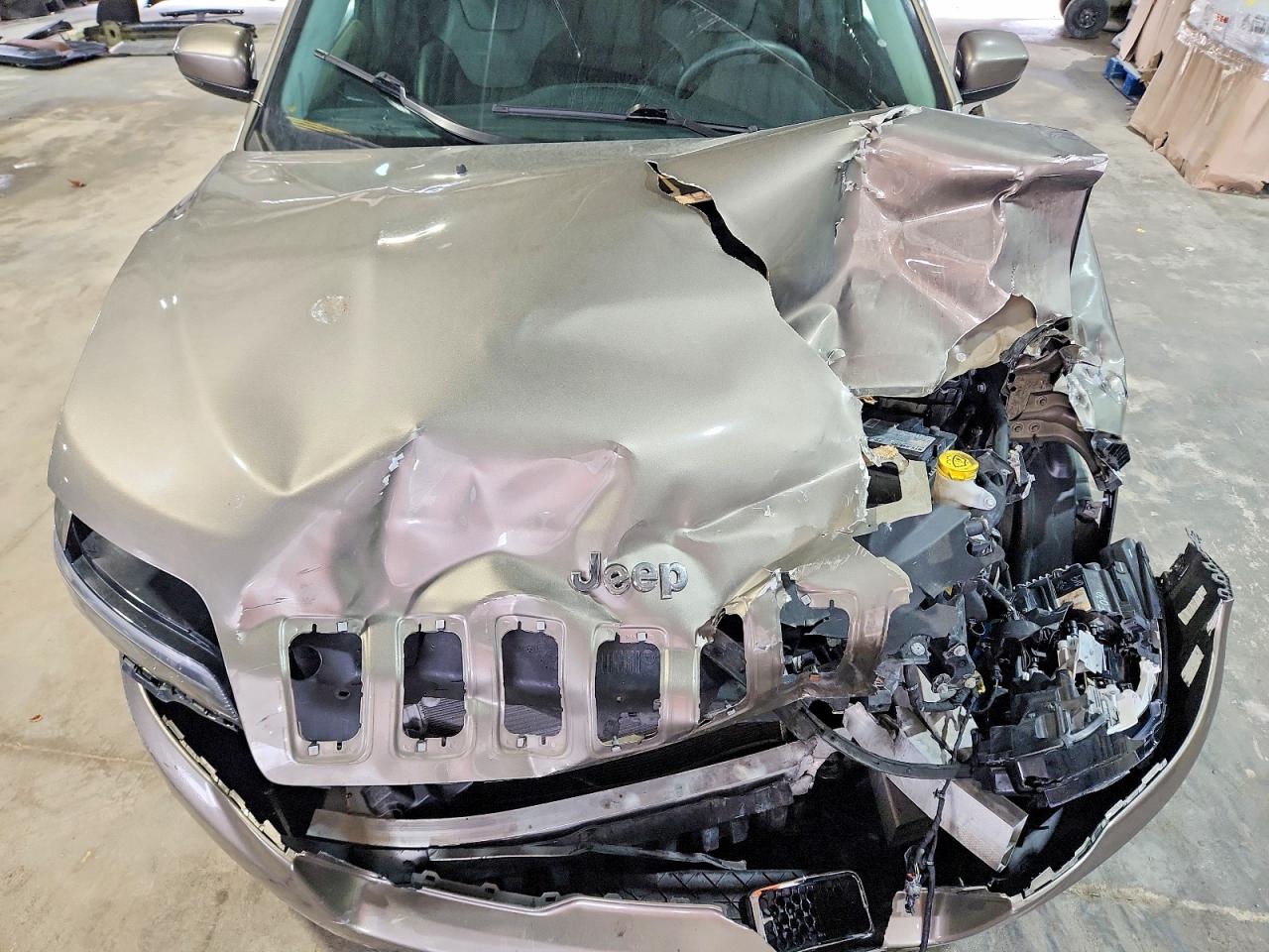 2019 JEEP CHEROKEE LATITUDE PLUS FWD