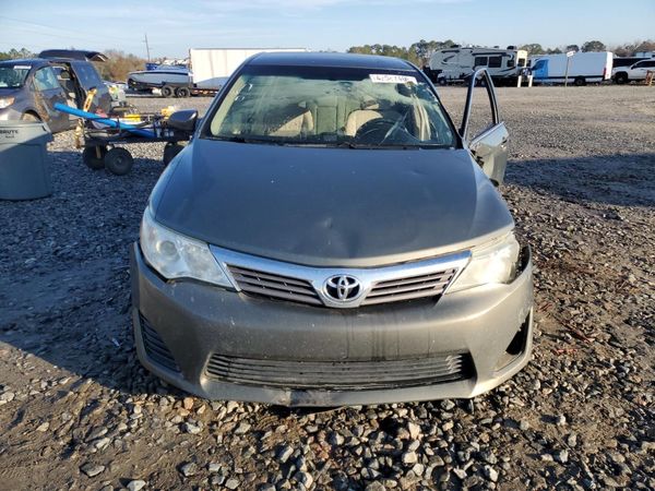 2014 TOYOTA CAMRY