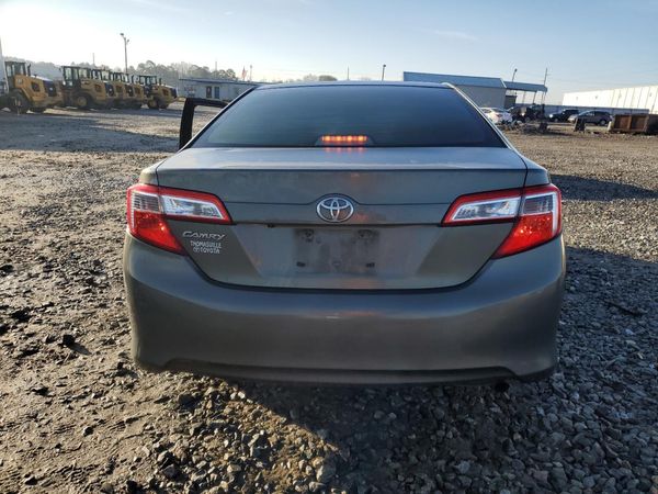 2014 TOYOTA CAMRY