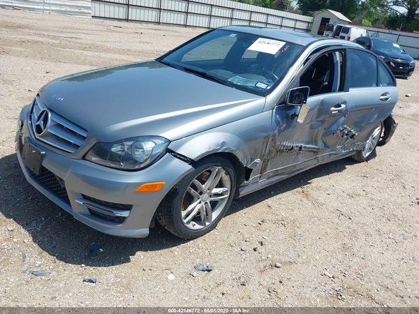 2013 MERCEDES-BENZ C 300