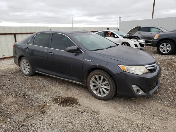 2012 TOYOTA CAMRY