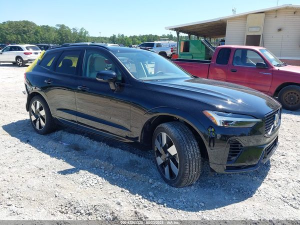 2025 VOLVO XC60 PLUG-IN HYBRID T8 PLUS
