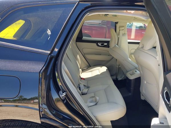 2025 VOLVO XC60 PLUG-IN HYBRID T8 PLUS
