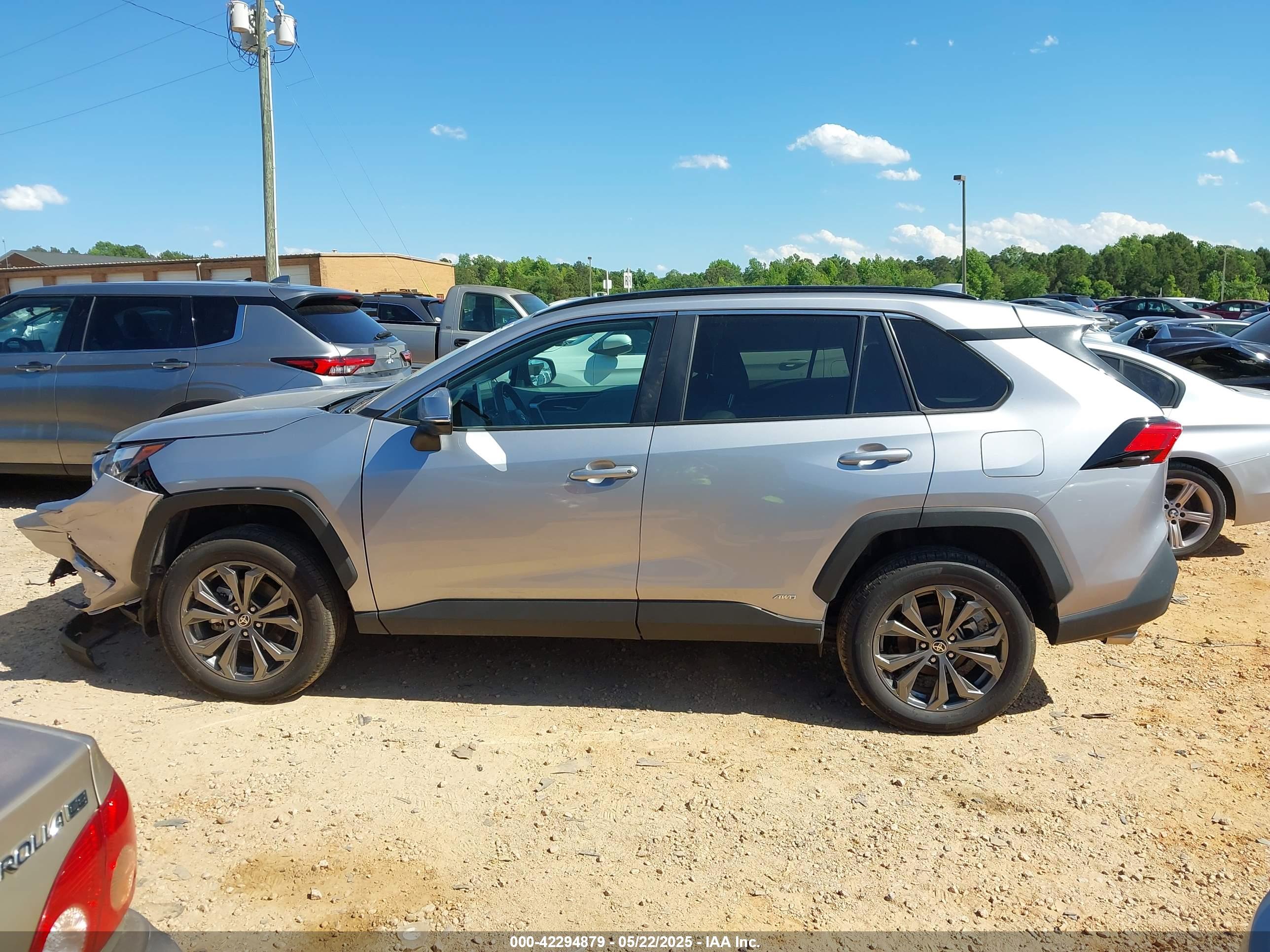 2024 TOYOTA RAV4 HYBRID XLE PREMIUM