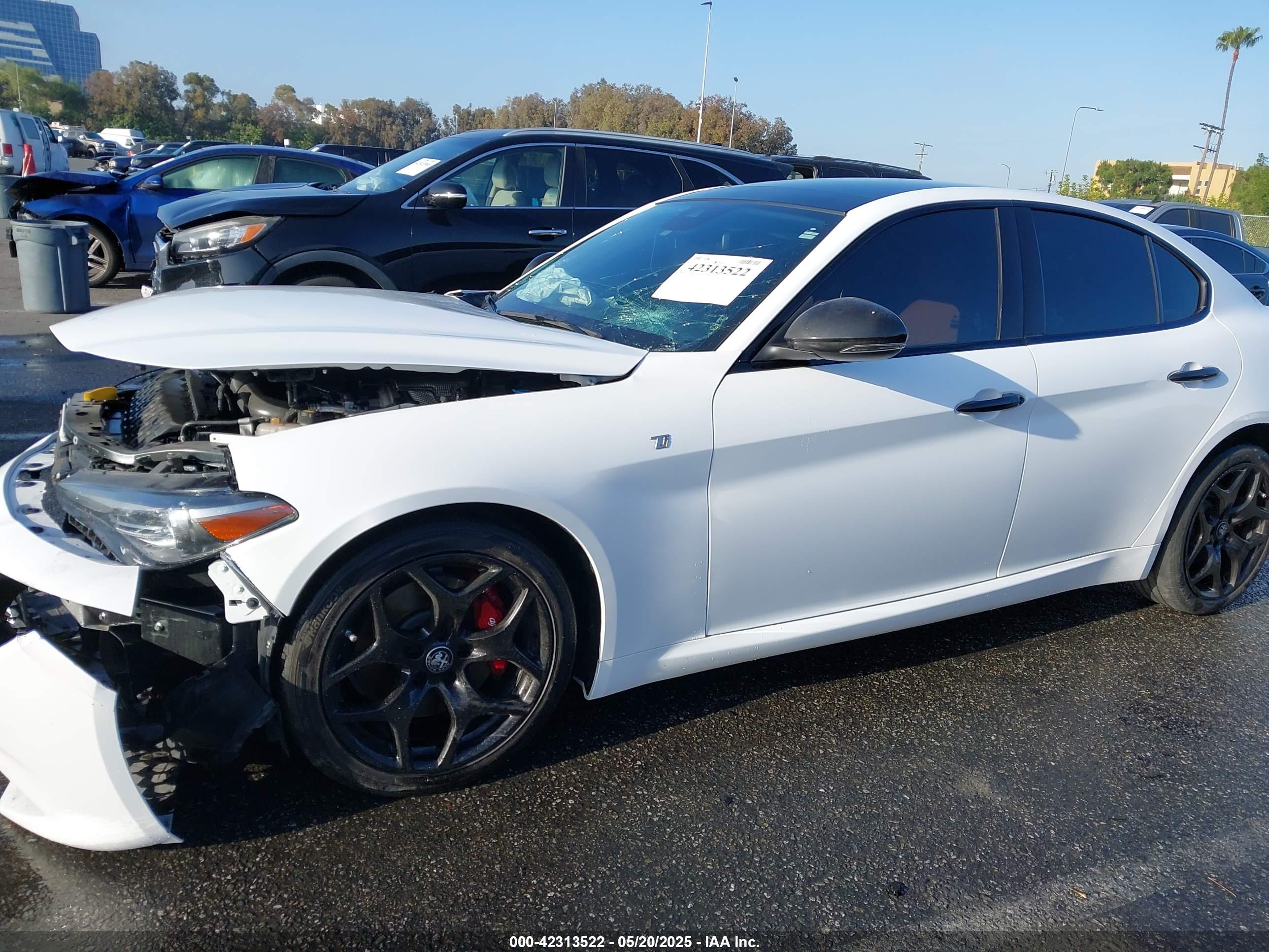 2022 ALFA ROMEO GIULIA TI RWD