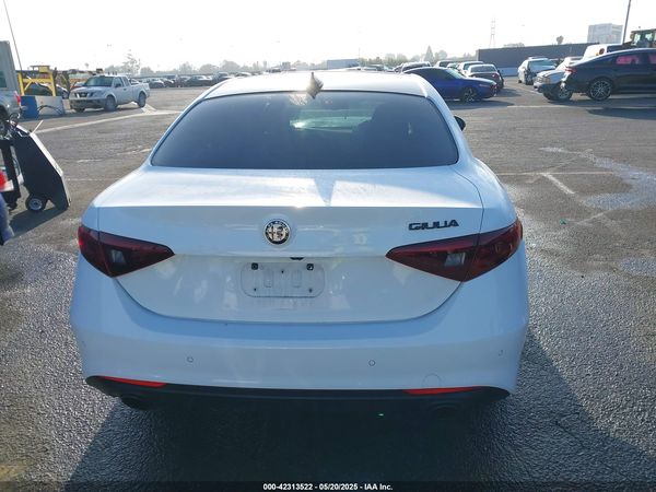 2022 ALFA ROMEO GIULIA TI RWD