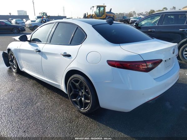 2022 ALFA ROMEO GIULIA TI RWD