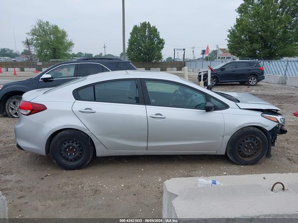 2017 KIA FORTE LX