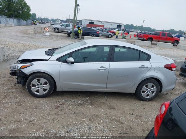 2017 KIA FORTE LX